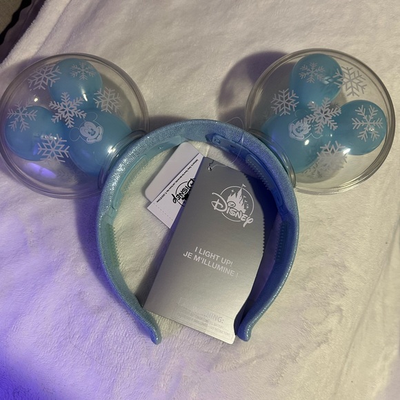DISNEY HOLIDAY CHRISTMAS EARS - Picture 3 of 3